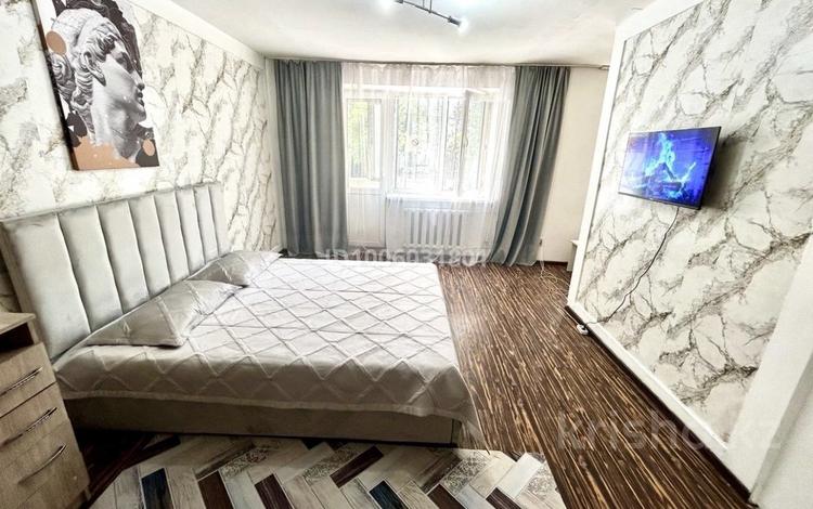 1-комнатная квартира · 32 м², Мустафина 5 — Нуркена Абдирова за 10 000 ₸ в Караганде, Казыбек би р-н — фото 2