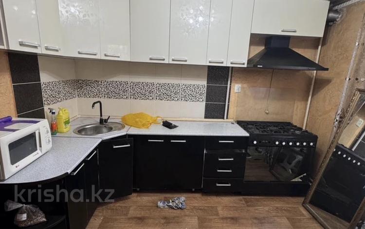 3-комнатная квартира · 65 м² · 2/5 этаж, Водник 2 за 200 000 〒 в Боралдае (Бурундай), мкр Водник-2 — фото 2