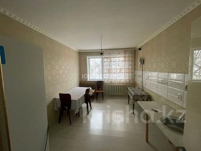 Продажа квартир в Карагандинской обл.: 5-комнатная квартира · 85 м² · 3/5 этаж, Майкудук, Майкудук, мкр Восток-2 11 за 25 млн 〒 5-комнатная квартира · 85 м² · 3/5 этаж, Майкудук, Майкудук, мкр Восток-2 11 за 25 млн 〒 в Караганде, Алихана Бокейханова р-н