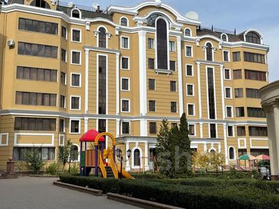 4-комнатная квартира, 175 м², 1/6 этаж, Кажымукана 37 за 230 млн 〒 в Алматы, Медеуский р-н