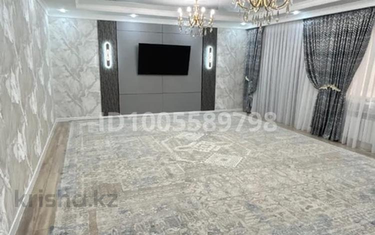 3-комнатная квартира · 116 м² · 2/6 этаж, 35-мкр 18 за 37.5 млн ₸ в Актау — фото 2