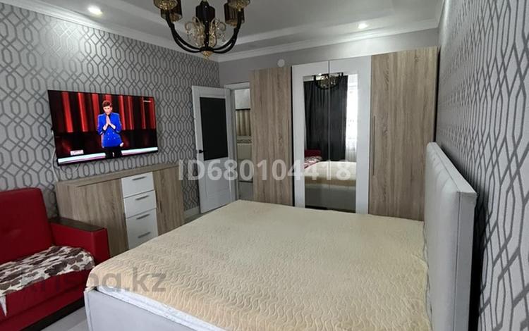 1-бөлмелі пәтер · 50 м² · 4/5 қабат, мкр. Алтын орда, Молдагуловой 57д — Гипермаркет Дина, Капитал Плаза Центр, бағасы: 15 000 ₸ в Актобе — фото 35