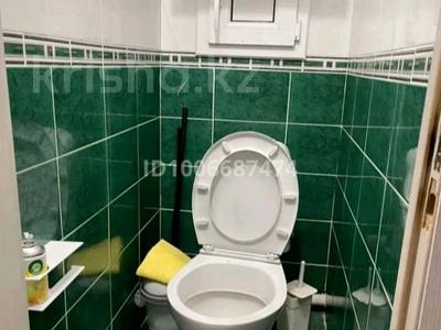 2-комнатная квартира · 54 м² · 1/5 этаж, 8-й мкр 15 — Рынок за 1 500 ₸ в Актау