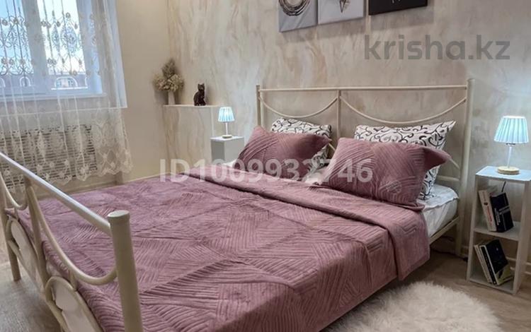 2-комнатная квартира · 64 м² · 10/14 этаж, 17-й мкр 6 за 14 900 〒 в Актау — фото 2