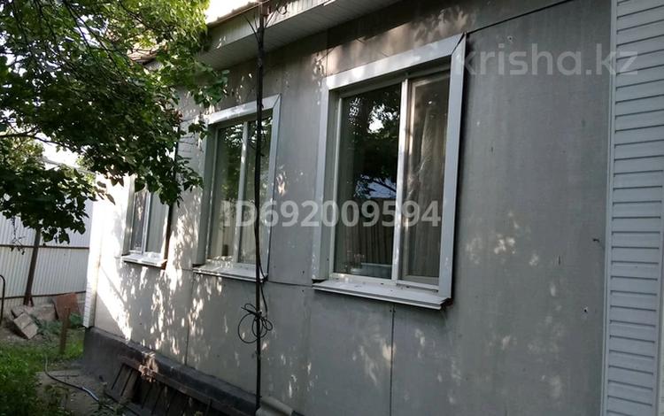 Отдельный дом · 4 комнаты · 70 м² · 7.2 сот., мкр Кемел (Первомайское) Космическая 38 — Юности за 43.9 млн ₸ в Алматы, Жетысуский р-н — фото 3