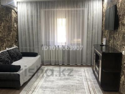 1-бөлмелі пәтер · 38 м² · 2/4 қабат, Толе би 58 — Центральная площядь,Парк, бағасы: 12 000 〒 в Таразе