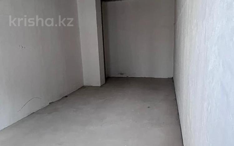 2-бөлмелі пәтер · 70 м² · 12/12 қабат, Байтерекова 85, бағасы: 32 млн ₸ в Шымкенте — фото 2
