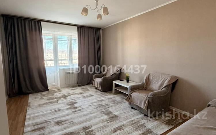 2-комнатная квартира · 70 м² · 5/10 этаж, 10 микрорайон за 200 000 ₸ в Аксае — фото 16