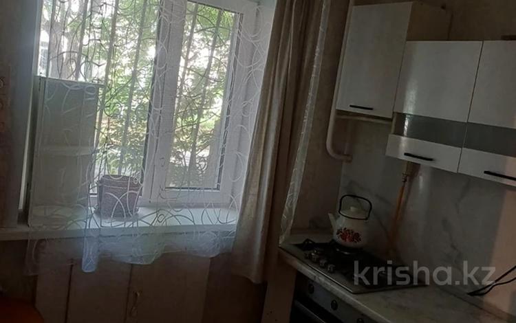 1-комнатная квартира · 31 м² · 1/3 этаж, мкр Жилгородок, Ватутина 3 за 80 000 ₸ в Актобе — фото 2