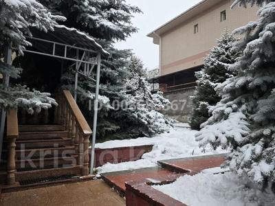 Отдельный дом · 6 комнат · 450 м², мкр Горный Гигант за 3 млн 〒 в Алматы, Медеуский р-н