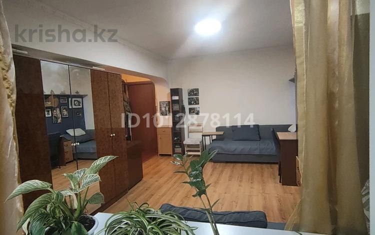 1-бөлмелі пәтер · 35 м² · 5/5 қабат, мкр Самал-3, Байжанова 111/4 — Омарова, бағасы: 40 млн ₸ в Алматы, Медеуский р-н — фото 2