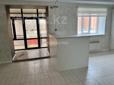 Свободное назначение, офисы, магазины и бутики, салоны красоты, медцентры и аптеки, образование, кабинеты и рабочие места · 71 м² за 250 000 ₸ в Актобе, мкр. Алтын орда