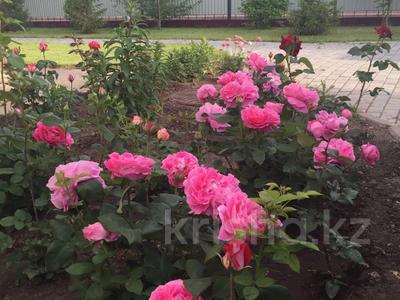 Отдельный дом · 10 комнат · 553 м², Сарайшык за 5.5 млн 〒 в Астане, Есильский р-н