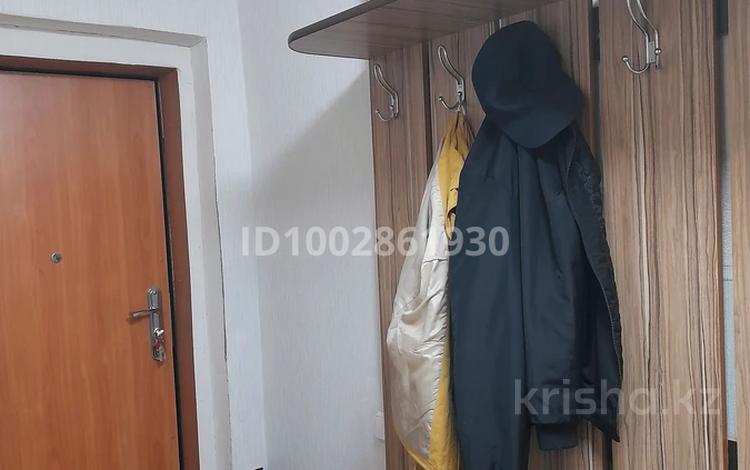 1-комнатная квартира · 30 м² · 3/5 этаж, 2 мкр 7 за 5.3 млн 〒 в Лисаковске — фото 2