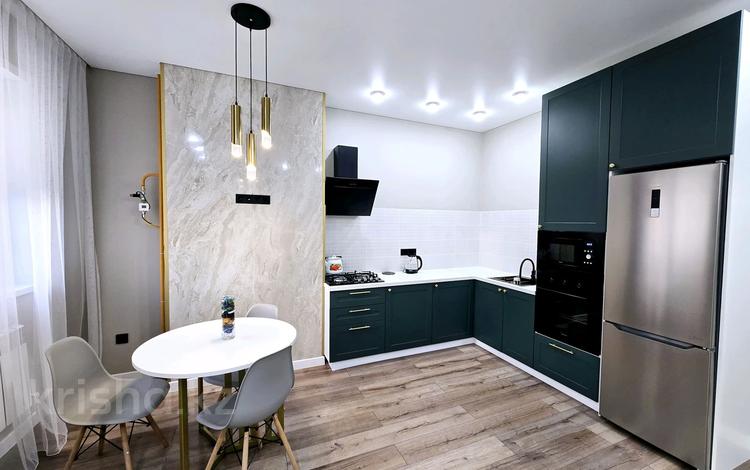 2-комнатная квартира · 55 м² · 5/9 этаж, Самал 82/5 за 180 000 ₸ в Уральске — фото 2