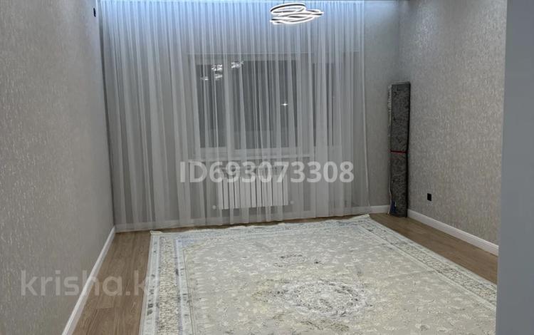 3-бөлмелі пәтер · 125 м² · 1/5 қабат, мкр. Алтын орда, Мкрн Батыс-2 участок 2, бағасы: 65 млн ₸ в Актобе — фото 24
