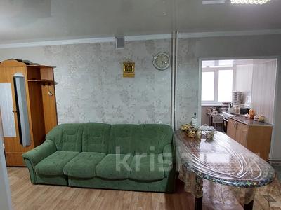3-комнатная квартира · 60 м² · 3/5 этаж, Победы — 25 школа за 24 млн 〒 в Уральске