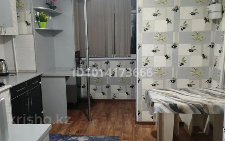 2-бөлмелі пәтер · 52 м² · 3/5 қабат, Аль фараби 59 — Акбота магазин жакта, бағасы: 12 000 ₸ в Кентау — фото 2