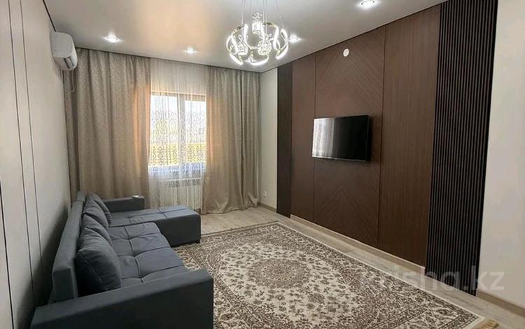 2-комнатная квартира · 47 м² · 9/10 этаж, мкр Шымсити за 13 000 〒 в Шымкенте, Абайский р-н — фото 2