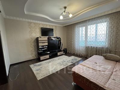 2-комнатная квартира · 65 м² · 4/10 этаж, мкр Михайловка , мкр Михайловка, улица Ермекова 106а за 23 млн 〒 в Караганде, Казыбек би р-н