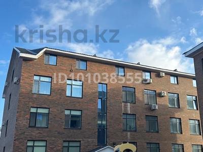 3-бөлмелі пәтер · 120 м² · 1/3 қабат, мкр Жана Орда, Есенбирлина 3, бағасы: 60 млн ₸ в Уральске