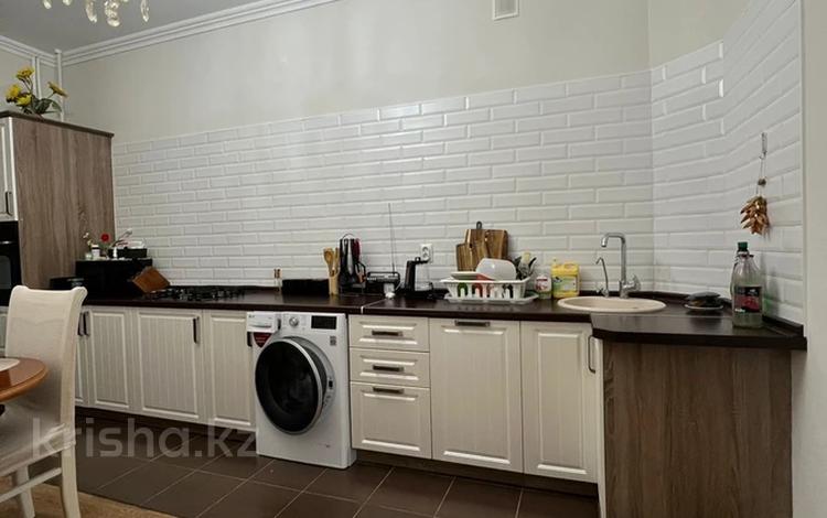 2-комнатная квартира · 99.4 м² · 2/8 этаж, Санкибай Батыра 28В к3 за 37 млн ₸ в Актобе — фото 5