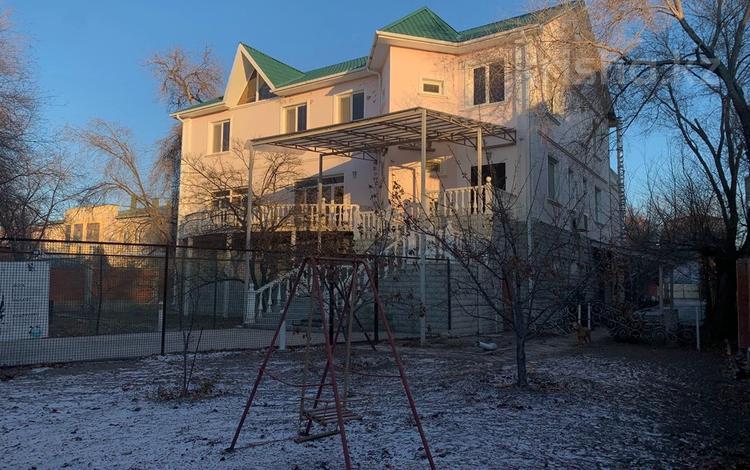 Еркін, кеңселер, сұлулық салондары • 880 м², бағасы: 500 млн 〒 в Атырау — фото 2