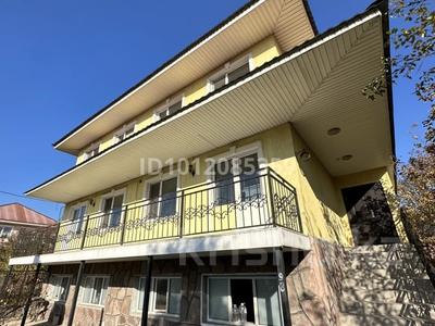 Отдельный дом · 4 комнаты · 360 м² · 8 сот., Абай 83 за 123 млн 〒