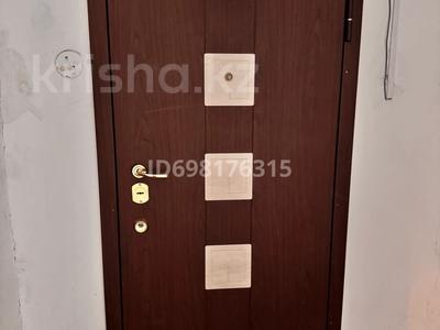 Пәтерлер в Карагандинской обл.: 4-бөлмелі пәтер · 83 м² · 8/9 қабат, мкр Юго-Восток, Гапеева 29, бағасы: 300 000 〒 4-бөлмелі пәтер · 83 м² · 8/9 қабат, мкр Юго-Восток, Гапеева 29, бағасы: 300 000 〒 в Караганде, Казыбек би р-н