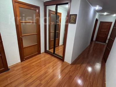 4-комнатная квартира · 100 м² · 5/12 этаж, Аль-Фараби, пр. 81 за 81 млн 〒 в Алматы, Бостандыкский р-н