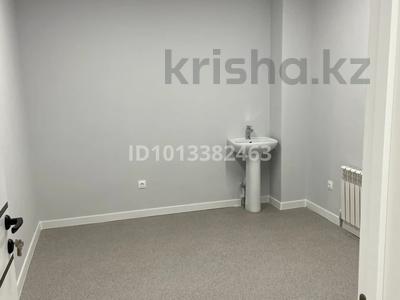 Офисы · 12 м² за 160 000 ₸ в Астане, Есильский р-н