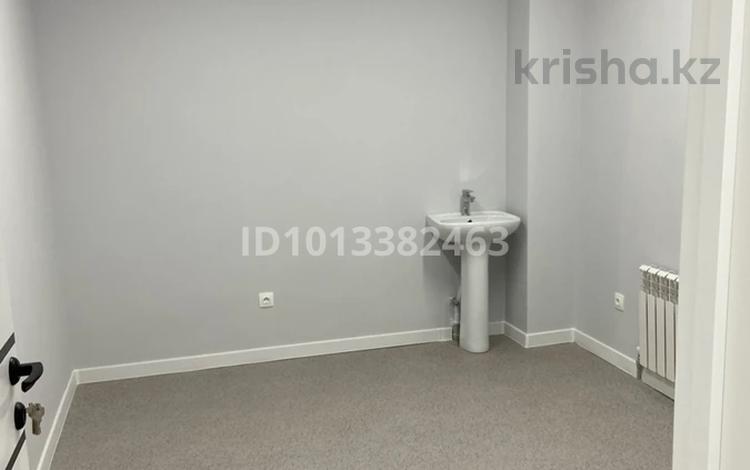 Офисы · 12 м² за 160 000 ₸ в Астане, Есильский р-н — фото 2