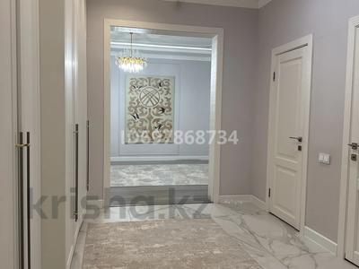 Отдельный дом · 5 комнат · 232 м² · 10 сот., Ж за 80 млн ₸ в Актобе, жилой массив Рауан