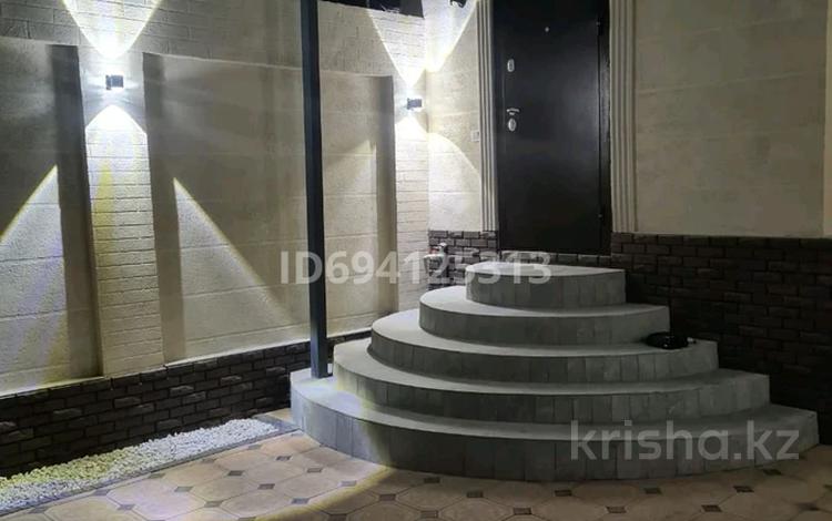 4-комнатная квартира · 160 м², Сазды 8/1 8 — Тойхана шымкент Хол Дендропарк Зоопарк Микр Бам около Нурсат за 60 000 ₸ в Шымкенте, Туран р-н — фото 3