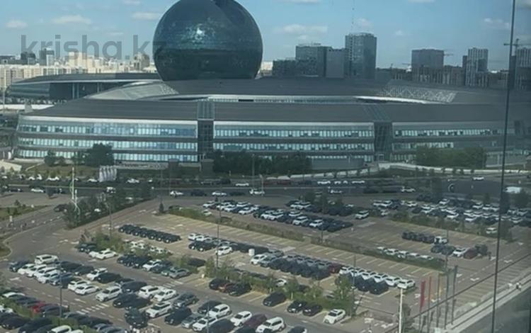 5-комнатная квартира · 180 м² · 12/20 этаж, Турар Рыскулов 3 — Экспо за 220 млн 〒 в Астане, Есильский р-н — фото 2