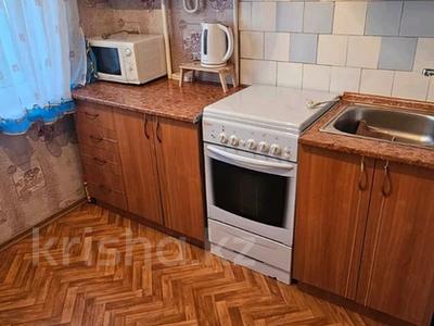 2-бөлмелі пәтер · 44 м² · 3/5 қабат, ул. Нурсултана Назарбаева 130, бағасы: 15.5 млн ₸ в Петропавловске