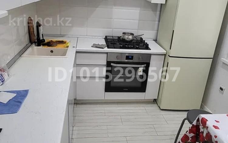 2-комнатная квартира · 56.8 м² · 1/5 этаж, 10 мкр 12 — Renco, Western bar за 21 млн ₸ в Аксае — фото 2