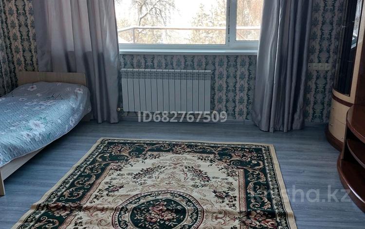 1 комната · 20 м² · 2 этаж, мкр Коктобе 1 — Трофимова за 80 000 〒 в Алматы, Медеуский р-н — фото 19