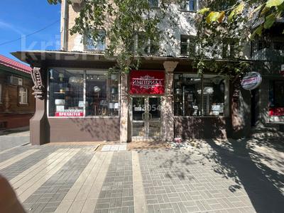 Еркін, кеңселер, дүкендер мен бутиктер, қоймалар, қоғамдық тамақтану орны, сұлулық салондары, медорталықтар мен дәріханалар, білім орталықтары, ойын-сауық · 85 м², бағасы: 39.9 млн ₸ в Усть-Каменогорске
