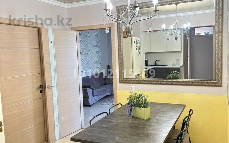 3-бөлмелі пәтер · 90 м² · 2/10 қабат, мкр Юго-Восток, мкр Гульдер 1 11, бағасы: 33 млн ₸ в Караганде, Казыбек би р-н — фото 2