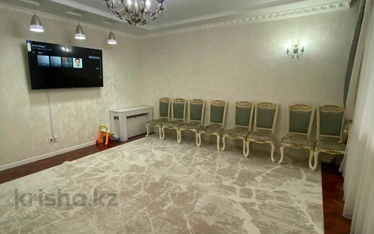 3-комнатная квартира · 124.2 м² · 2/8 этаж, Санкибай батыра за 46 млн ₸ в Актобе — фото 16