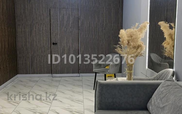 Медцентры и аптеки · 216 м² за 1.5 млн ₸ в Актобе, мкр. Алтын орда — фото 2