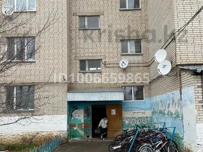 2-комнатная квартира · 41.9 м² · 2/5 этаж, мкр. Зачаганск пгт, Джаникешева 4 за 11 000 ₸ в Уральске