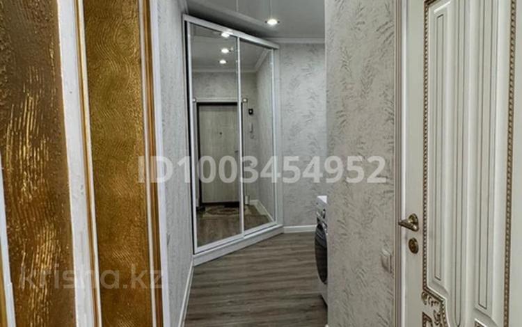 2-комнатная квартира · 58 м² · 12/14 этаж, мкр Акбулак 57 — Байтерекова за 400 000 〒 в Алматы, Алатауский р-н — фото 2