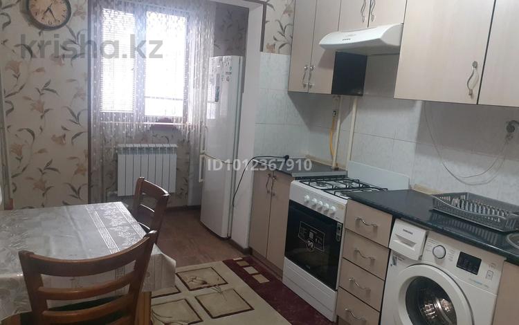 2-комнатная квартира · 56 м² · 4/5 этаж, 8-й микрорайон 3 за 180 000 ₸ в Шымкенте, Туран р-н — фото 2