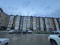 2-бөлмелі пәтер · 80 м² · 1/5 қабат, мкр Жана Орда, Алаш 4, бағасы: 27 млн ₸ в Уральске — фото 2