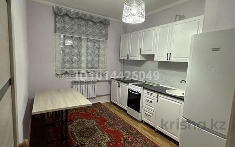 1-комнатная квартира · 35 м² · 3/5 этаж, мкр Аксай-4 8 за 210 000 ₸ в Алматы, Ауэзовский р-н — фото 2