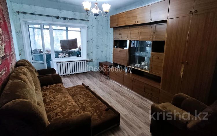 2-комнатная квартира, 50 м², 1/5 этаж помесячно, Интернациональная 59 — Ломаносова