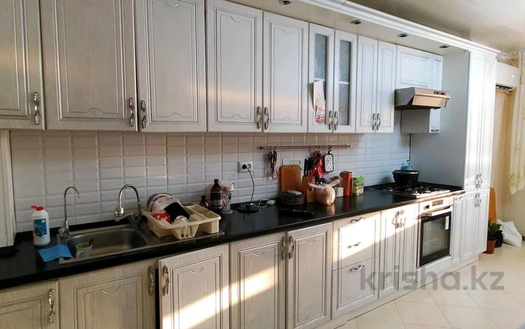 3-бөлмелі пәтер · 105 м² · 2/10 қабат, Набережная/Кунаева, бағасы: 28 млн ₸ в Актобе, мкр. Курмыш — фото 2