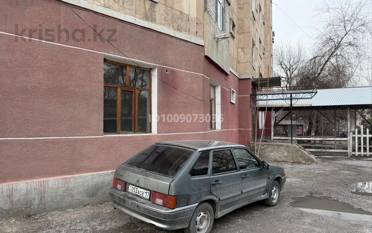 Свободное назначение, офисы, магазины и бутики, склады, общепит, салоны красоты, медцентры и аптеки, образование, кабинеты и рабочие места, студии · 360 м² за 500 000 ₸ в Шымкенте, Аль-Фарабийский р-н — фото 2